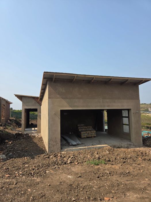 For Sale: House in Palm Lakes Estate with clubhouse, pool, and pet-friendly gardens.