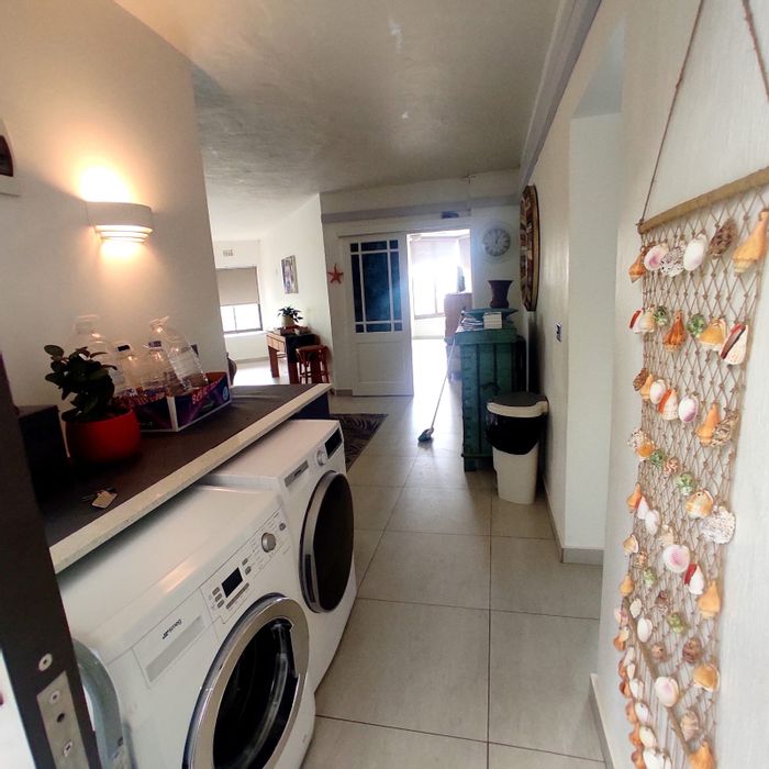 For Sale: 2-Bedroom Townhouse in Sheffield Beach with sea views and pool access.