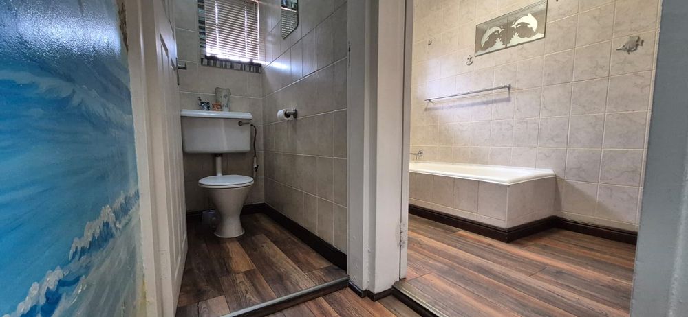 Main House Guest Toilet