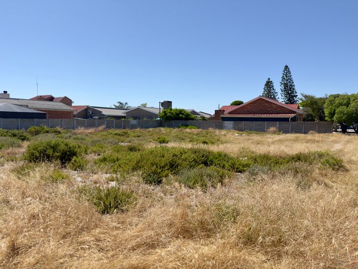 Vacant Land for Sale in Dwarskersbos - 794 m² Corner Plot Near Beach Access.