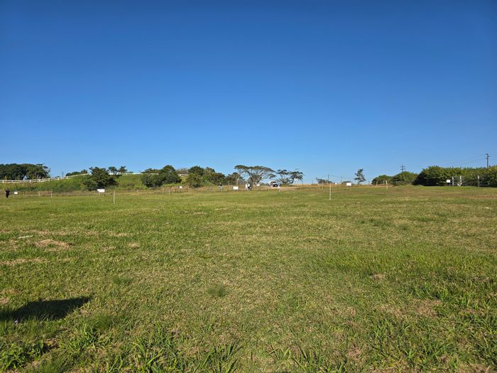 Vacant Land Residential in Sheffield Beach for Sale - Family amenities, clubhouse, and pool.
