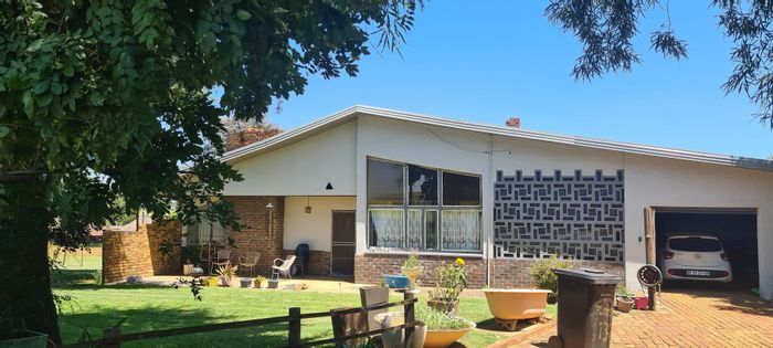 For Sale: Farm in Withok Estate, featuring 4 bedrooms, double garage, and JOJO tank.