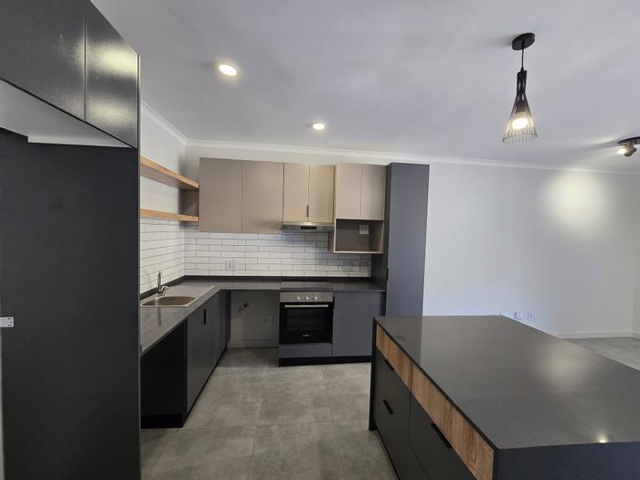 For Sale: 1 Bed Apartment in Westbrook, near beach and airport, with balcony.