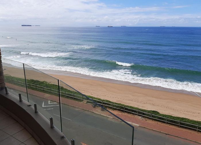 Ocean-view apartment for rent in Umdloti Beach, 3 beds, pool access.