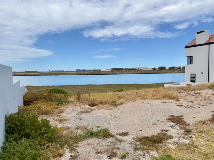 Vacant Land for Sale in Port Owen: Secure 471 m² on Admiral Island.