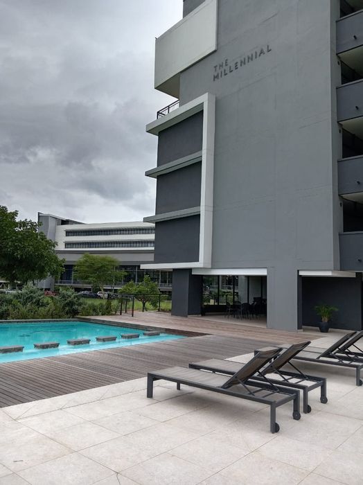 Umhlanga Ridge Apartment To Rent: 1 Bed, Pool, Balcony, Secure Complex.
