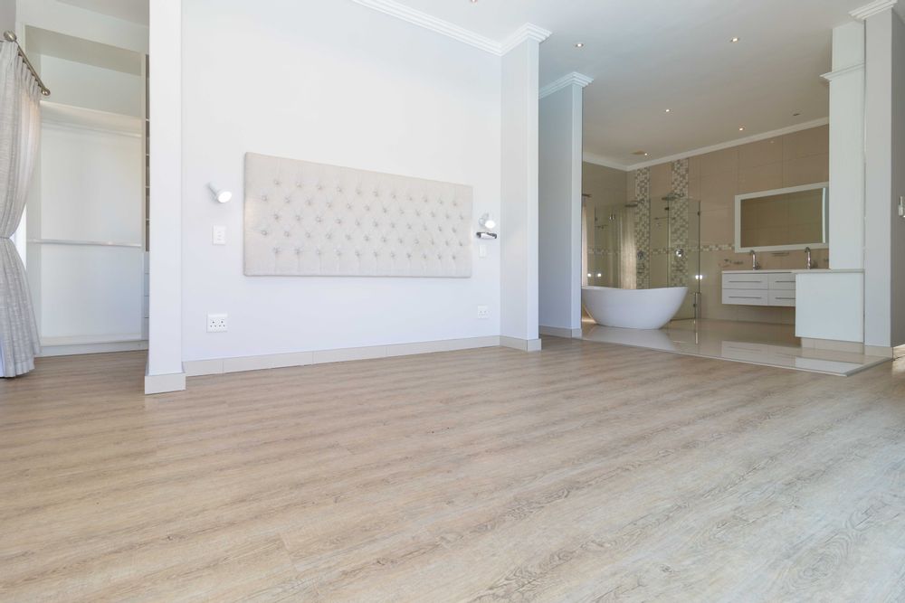 Main and En-suite view