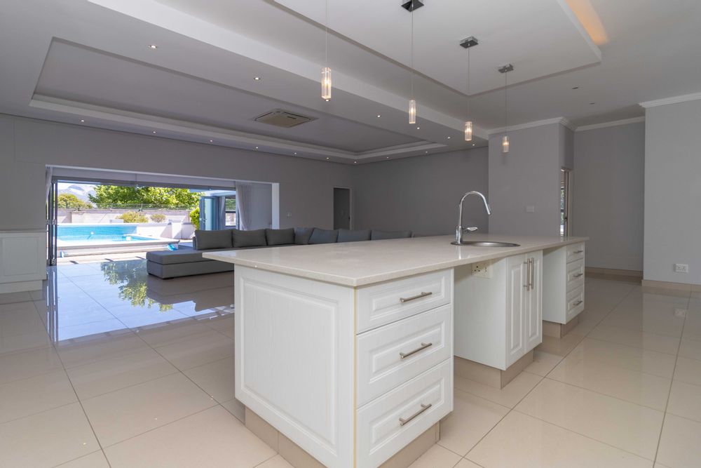 Kitchen to pool view