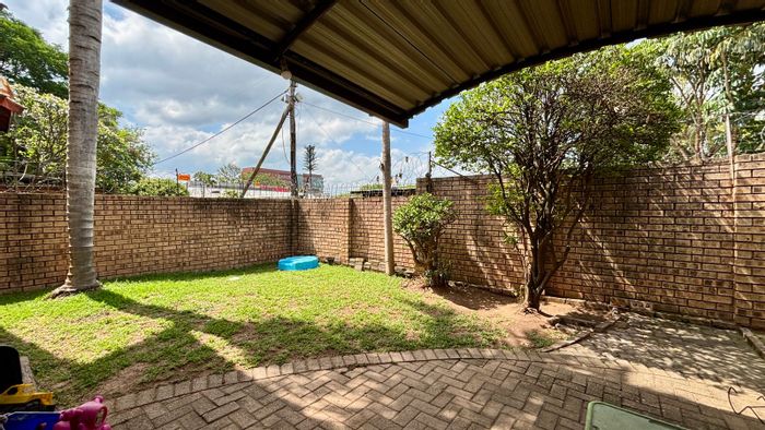 2 Bedroom Apartment To Rent in Nelspruit Ext 2 with patio and carport.