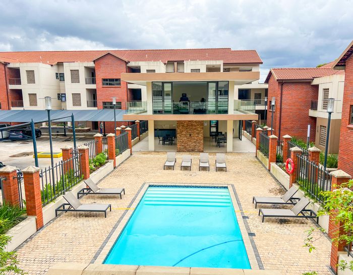 For Sale: 2-Bedroom Apartment in Umhlanga Central with Pool, Gym, and Storage.