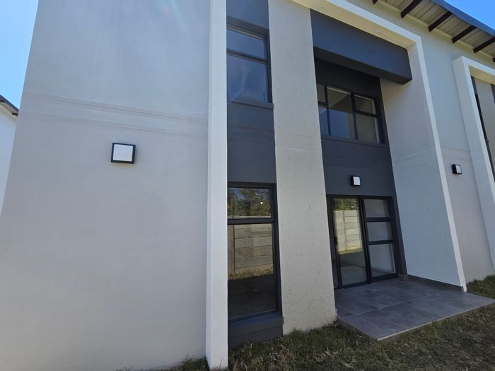 To Rent: 3-bedroom apartment with patio, garden, and parking near Westbrook beach.