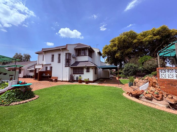 For Sale: House in Selection Park with 4-car garage, dual living, and cottage.