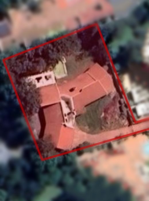 For Sale: Morningside House with 5 bedrooms, pool, and renovation potential.