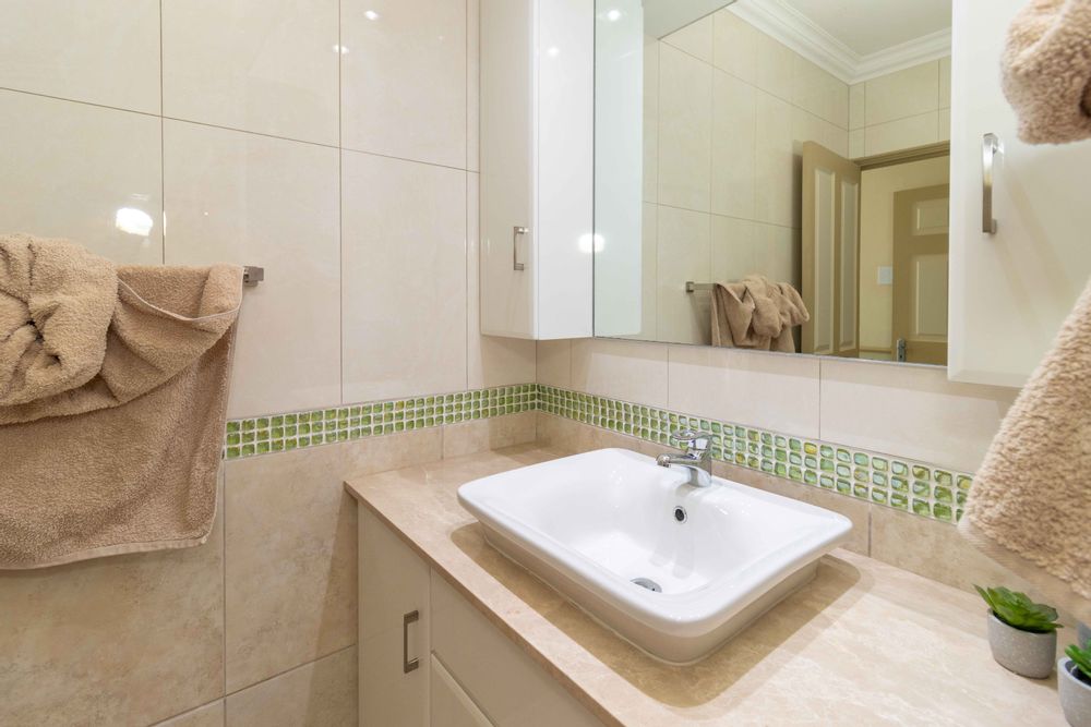 2nd Bedroom En-suite