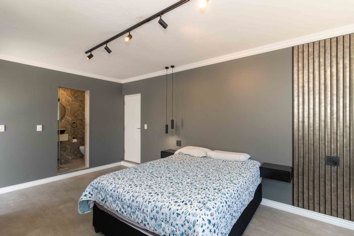 Big Bay Apartment To Rent: Secure estate, private courtyard, utilities included, close to beach.