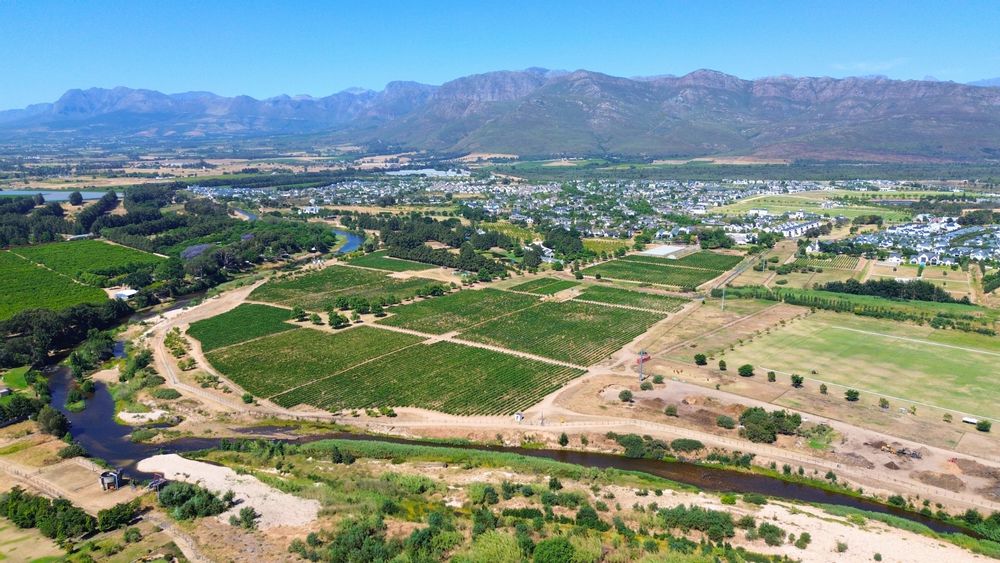 Berg river border of land