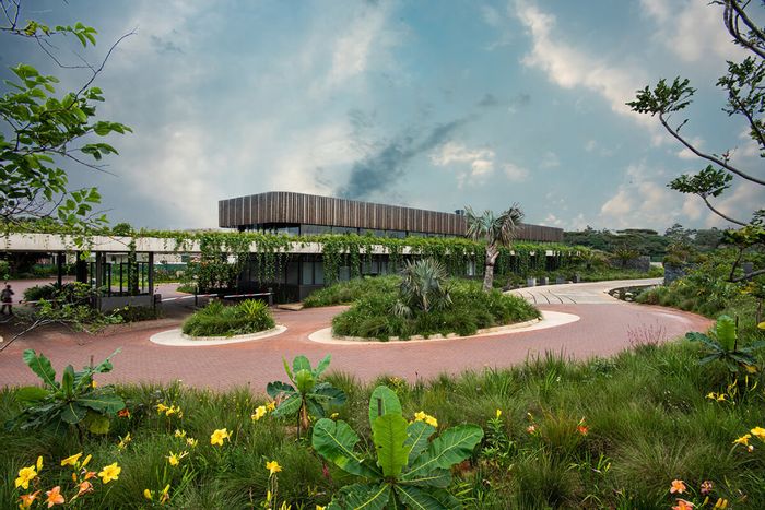 For Sale: Townhouse in Elaleni Coastal Forest Estate with clubhouse, pools, and beach access.