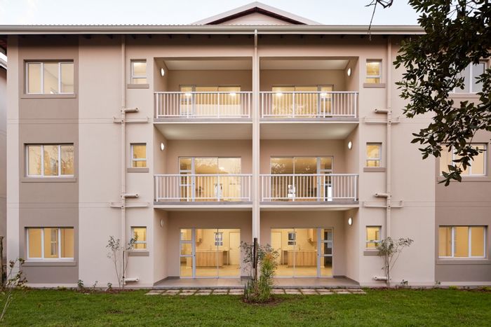 For Sale: 3-Bedroom Apartment in Ballito Central with Pool and Clubhouse Access.