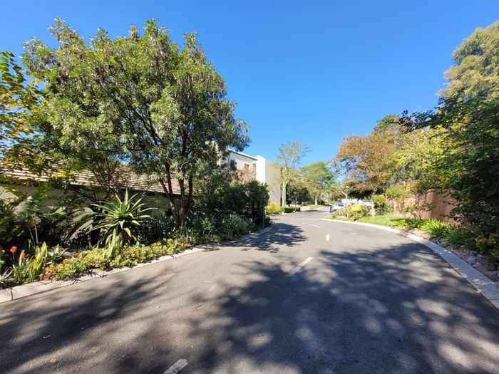 Bryanston Apartment For Sale: 2 Bedrooms, Pool, Gym, Private Balcony, Secure Estate.