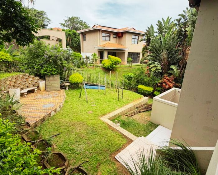 Ballitoville House For Sale: 3 Bedrooms, security estate, close to amenities.