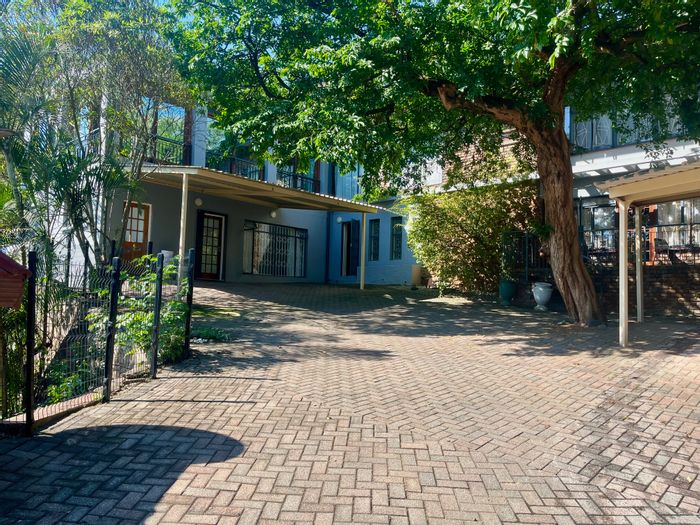 1-Bedroom Apartment in Nelspruit Ext 6 with pool and parking, To Rent.
