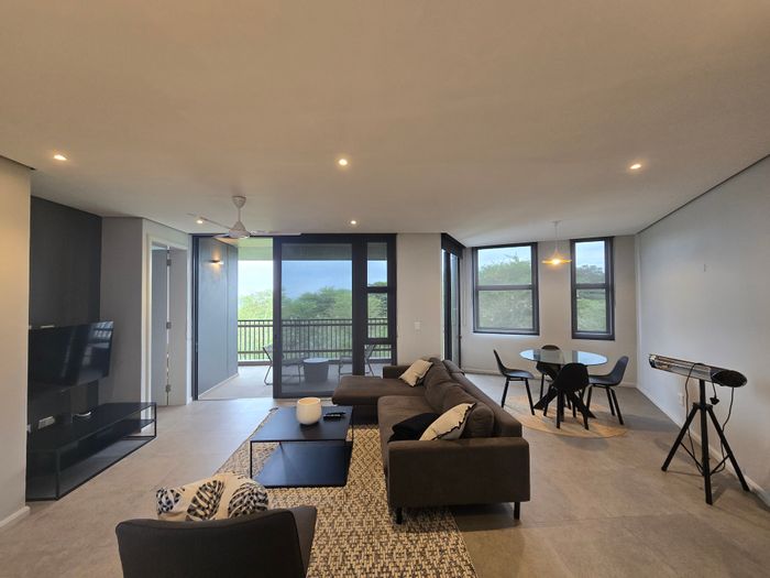 Apartment To Rent in Sheffield Beach: 2 beds, beach clubhouse, forest amenities.