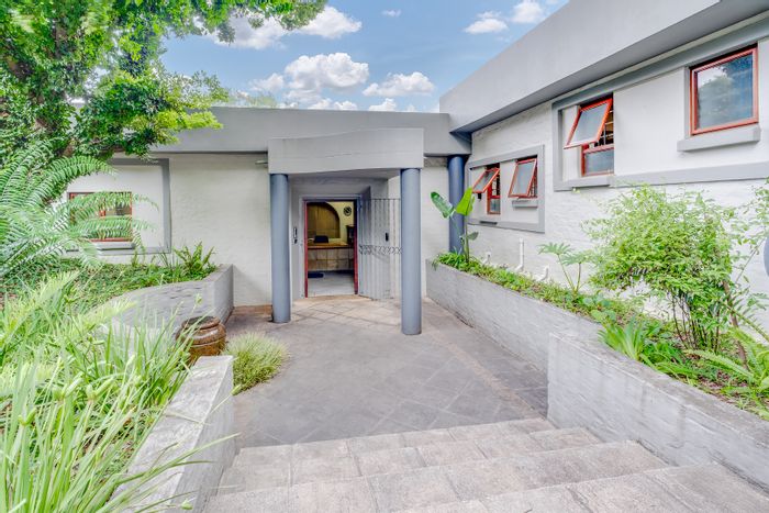 Ferndale House For Sale: 18 offices, ample parking, close to shopping amenities.