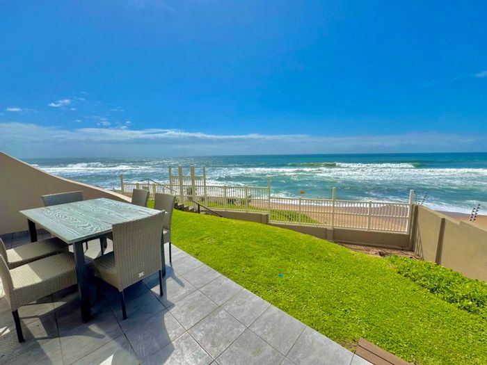 Beachfront apartment in Ballito Central, 3 beds, direct beach access, to rent.
