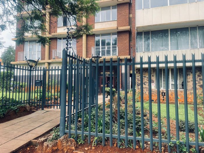 2-Bedroom Flat For Sale in Arcadia, close to amenities and transport.