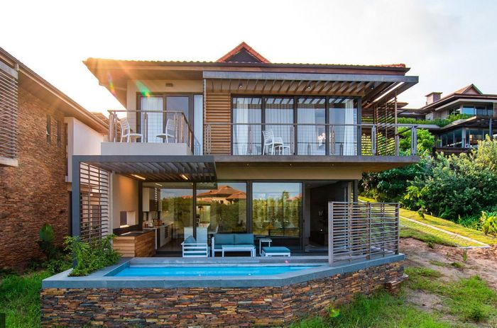 4-Bedroom Townhouse To Rent in Zimbali with pool, golf course, and beach access.