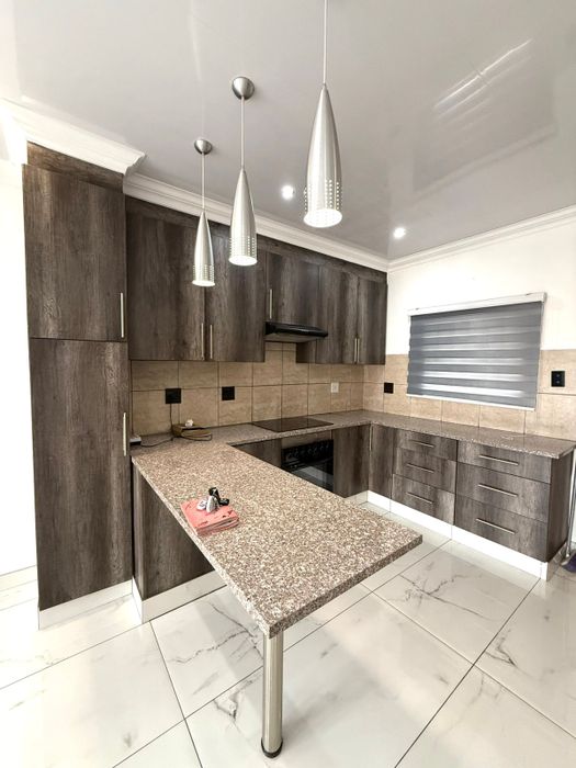 3-Bedroom House To Rent in Witbank Ext 10 with double garage and JoJo tank.