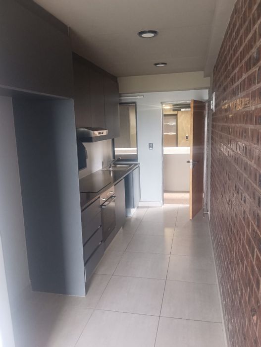 Umhlanga Ridge Apartment To Rent: 2 Bedrooms, Fibre Ready, Secure Complex, Basement Parking.