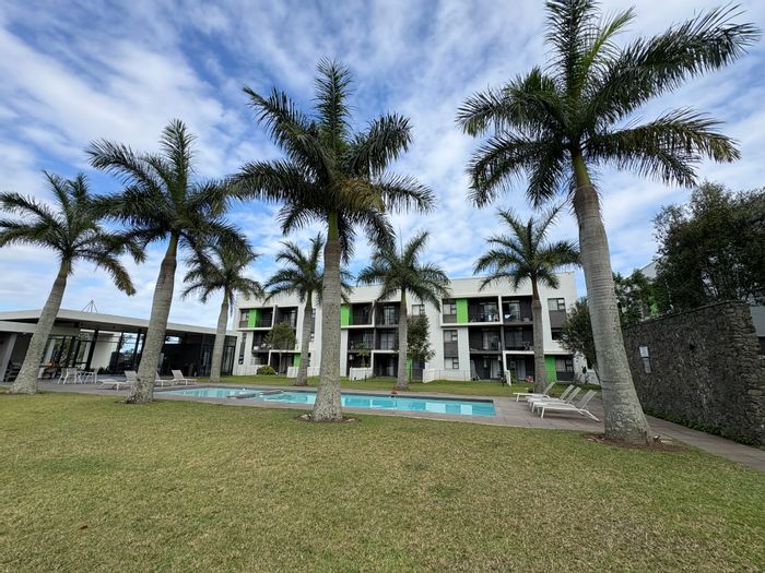 To Rent: 2-Bedroom Apartment in Ballito Commercial District with Pool, Gym, and Security.
