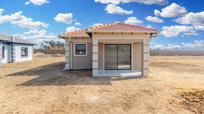 Klerksoord House For Sale: 2 Bedrooms, garage, optional upgrades available.