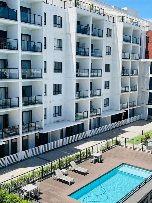 2-Bed, 2-Bath Apartment To Rent in Umhlanga Ridge with pool and gym access.