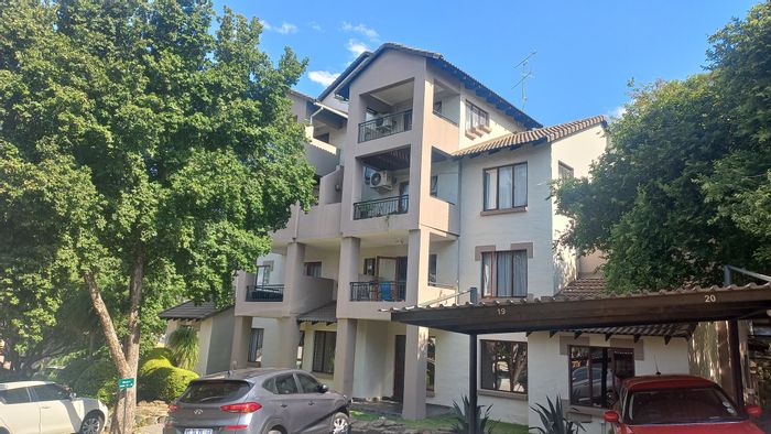 For Sale: 3-Bedroom Apartment in Ferndale with garden, security, and parking.