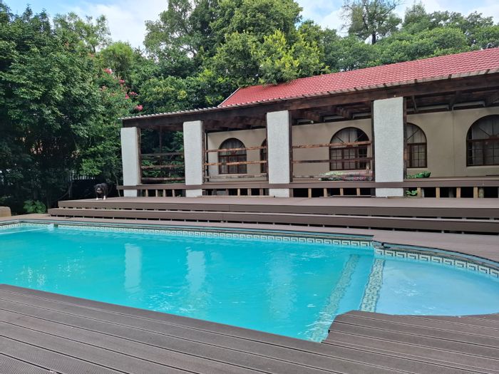 Versatile House with Pool, Flat, Office for Sale in Safari Gardens.