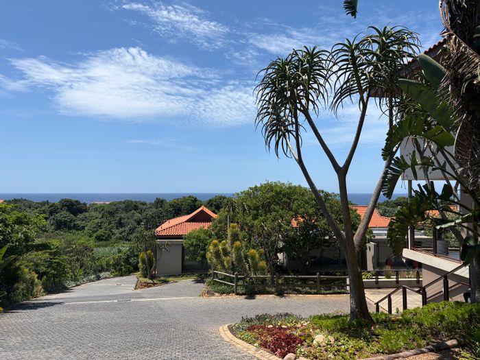 For Sale: House in Zimbali with 3 en-suite bedrooms, golf, and beach access.