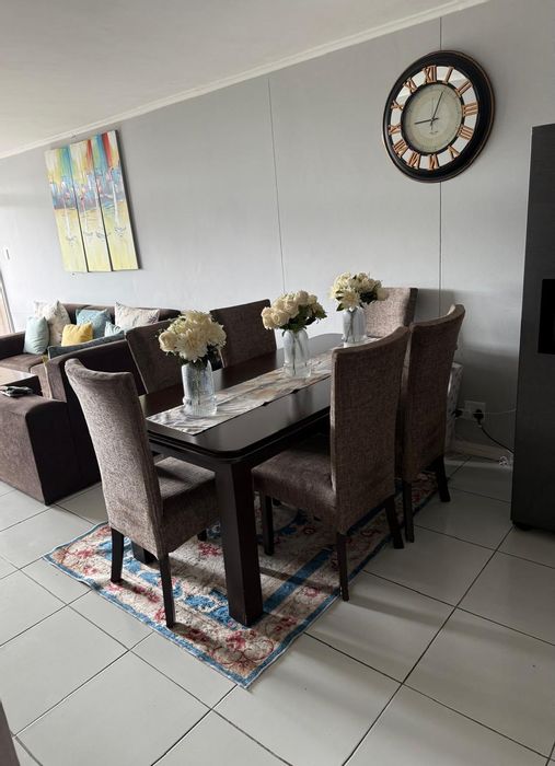 2-Bedroom Apartment To Rent in Umhlanga Ridge with parking and furnished amenities.