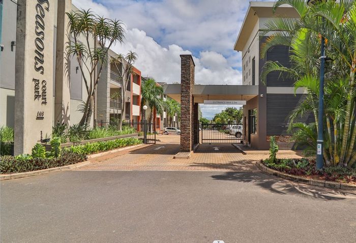 Umhlanga Ridge Apartment To Rent: 2 beds, pool, gym, secure living, near Gateway.