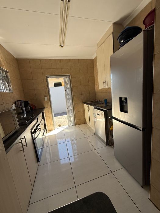 3-Bedroom Townhouse To Rent in Witbank Ext 16 with double garage and security.