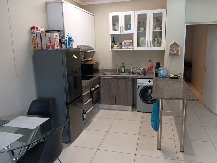 2-Bedroom Apartment To Rent in Umhlanga Ridge with 24-hour security and large balcony.