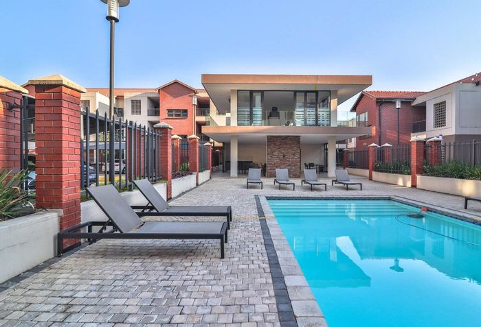 2-Bedroom Apartment To Rent in Umhlanga Ridge with pool and gym access.