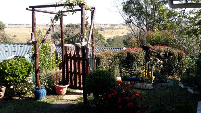 Inchanga House For Sale: 2 Bedrooms, Deck, Pool, Tennis Court, Over 45s Only.