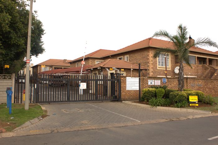 For Sale: Terenure Townhouse with 3 Beds, 2 Baths, and Secure Parking.