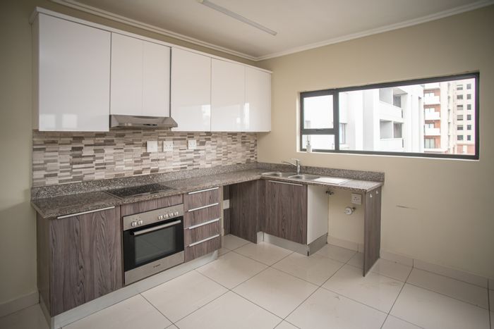 For Sale: Apartment in Umhlanga Ridge with 2 beds, 24-hour security, and parking.