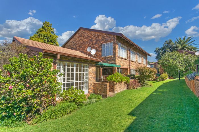 For Sale: 1-Bedroom Retirement Village in Bryanston East with care services and amenities.