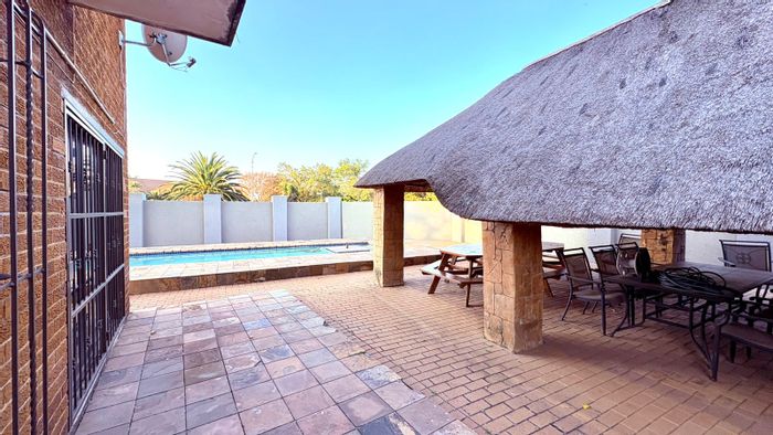 For Sale: Ferryvale House with pool, entertainment pavilion, and dual living suite.