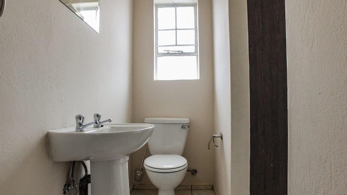 To Rent: 2-Bedroom Apartment in Crystal Park with security, parking, and amenities nearby.