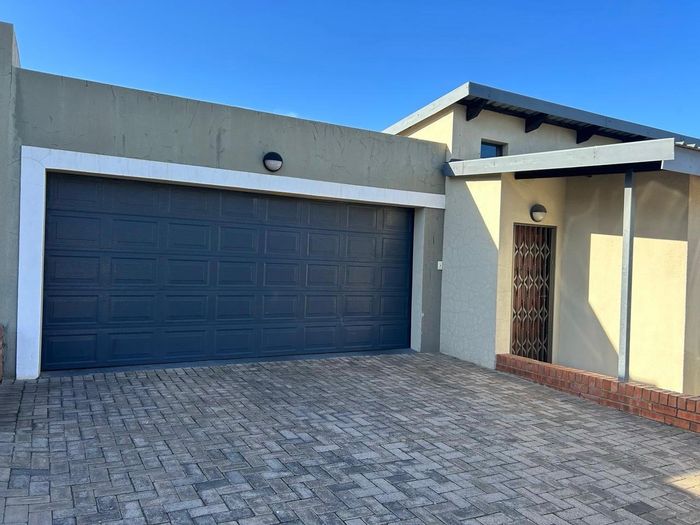 For Sale: Townhouse in Ben Fleur with 3 beds, double garage, and garden.